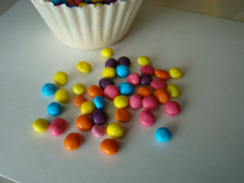 Lentilki -posypka kolorowa - 1 op(200 gr) Lentilki -posypka kolorowa - 1 op(200 gr)