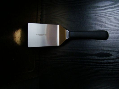 Łopatka kątowa do ciasta 11 cm - 1 szt Łopatka kątowa do ciasta 11 cm - 1 szt