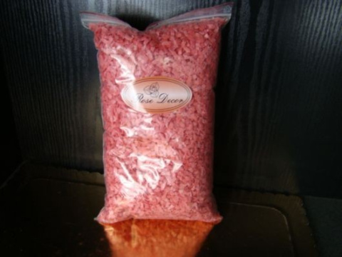 Posypka czerwona z opłatka 100gr/1500mml Posypka czerwona z opłatka 100gr/1500mml