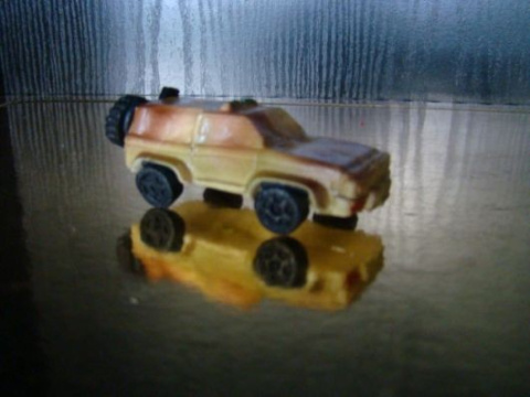 Samochód Jeep - 1 szt Samochód Jeep - 1 szt