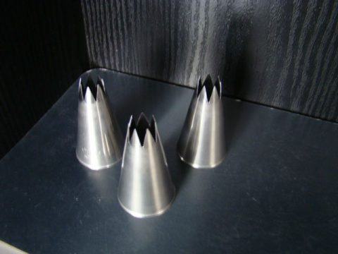 Tutka- tylka 11 mm karbowana otwarta- 1 szt. Tutka- tylka 11 mm karbowana otwarta- 1 szt.