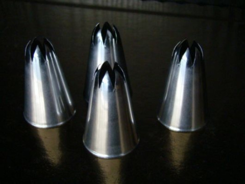 Tutka- tylka 9 mm karbowana zamknięta - 1 szt. Tutka- tylka 9 mm karbowana zamknięta - 1 szt.