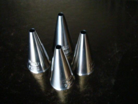 Tylka - tutka okrągła 5mm 1 szt Tylka - tutka okrągła 5mm 1 szt