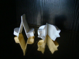 Wycinak gwiazdka  4 cm - 1 szt