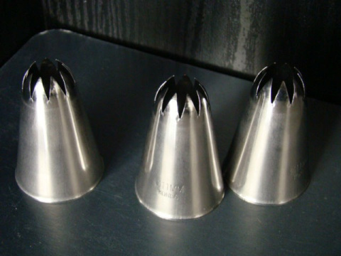 Tutka- tylka 10 mm karbowana zamknieta- 1 szt. Tutka- tylka 10 mm karbowana zamknieta- 1 szt.