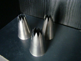 Tutka- tylka 15 mm karbowana otwarta- 1 szt.