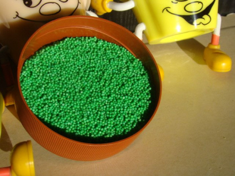 Posypka maczek zielony - 1 op (100 gr) Posypka maczek zielony - 1 op (100 gr)