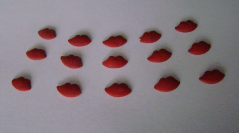 Konfetti usta czerwone 1 op (15 szt) Konfetti usta czerwone 1 op (15 szt)